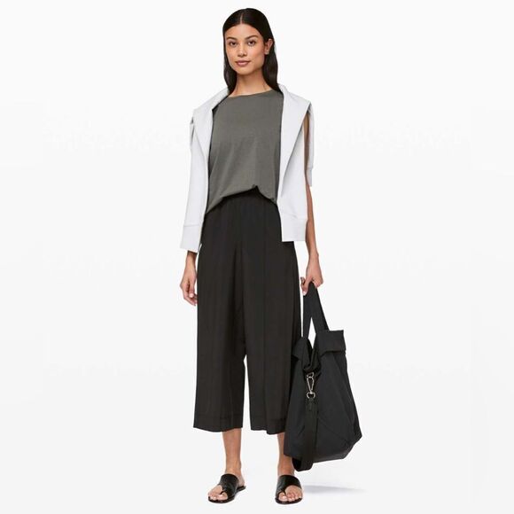 Lululemon Wanderer Culotte Pants - Picture 1 of 9